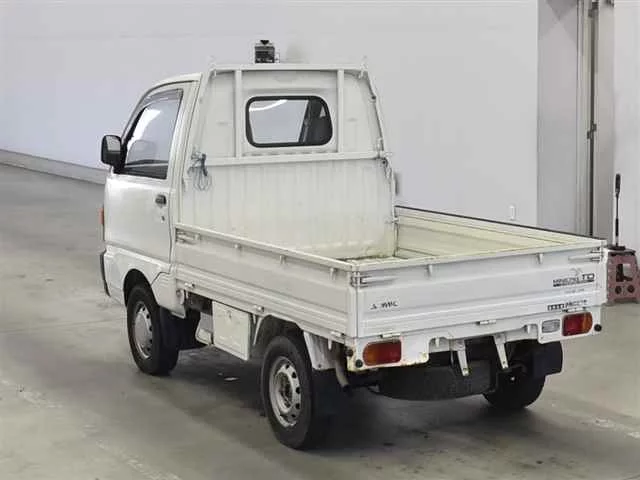 Mitsubishi Minicab Truck  с аукциона в Японии