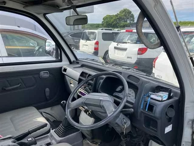 Mitsubishi Minicab Truck  с аукциона в Японии