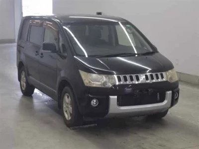 MITSUBISHI DELICA D5