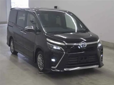 TOYOTA VOXY, 2020 — лот японского аукциона