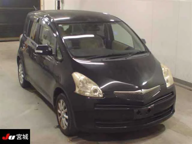 Toyota Ractis 2010
