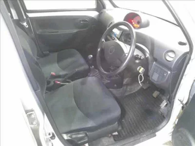 DAIHATSU ESSE