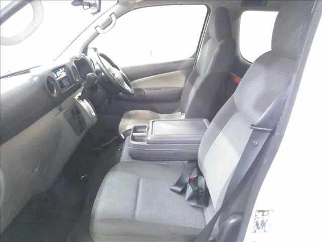 Nissan NV350 Caravan  с аукциона в Японии