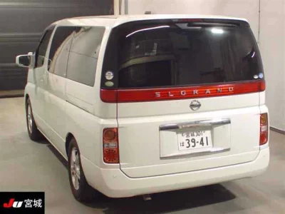 NISSAN ELGRAND