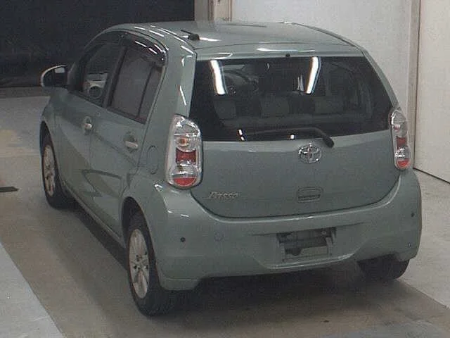 Toyota Passo  с аукциона в Японии