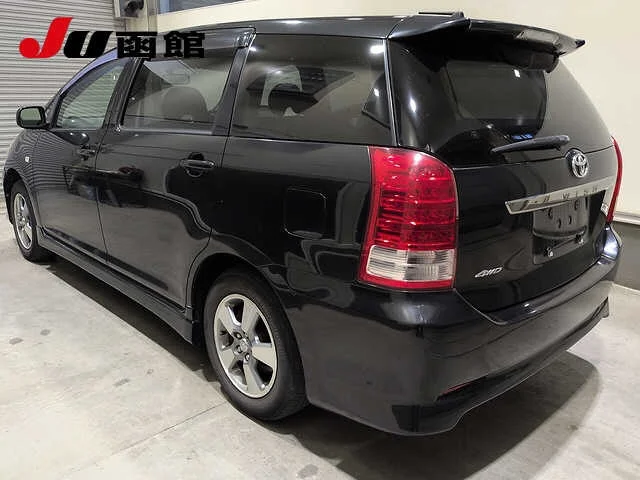 Toyota Wish  с аукциона в Японии