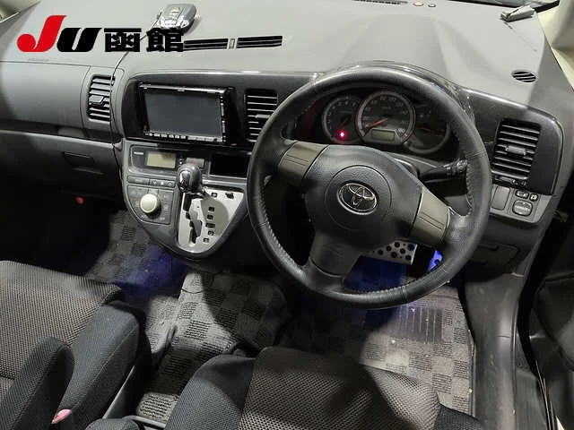 Toyota Wish  с аукциона в Японии