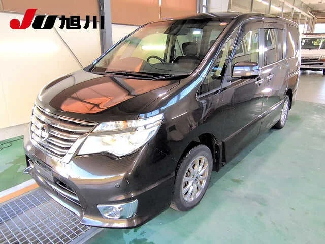 Nissan Serena  с аукциона в Японии
