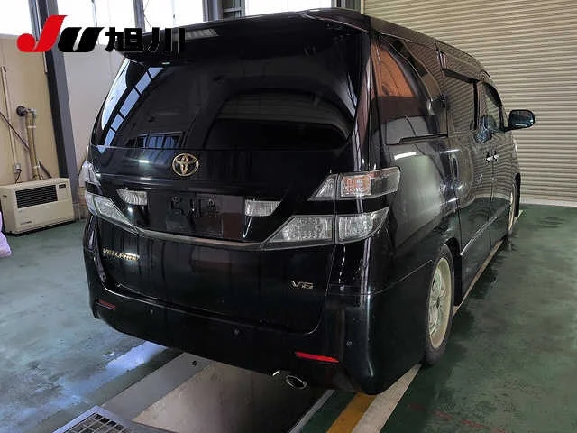 Toyota Vellfire  с аукциона в Японии