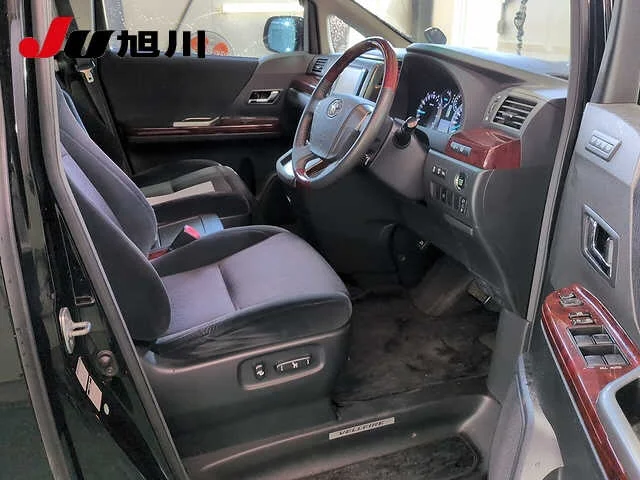 Toyota Vellfire  с аукциона в Японии