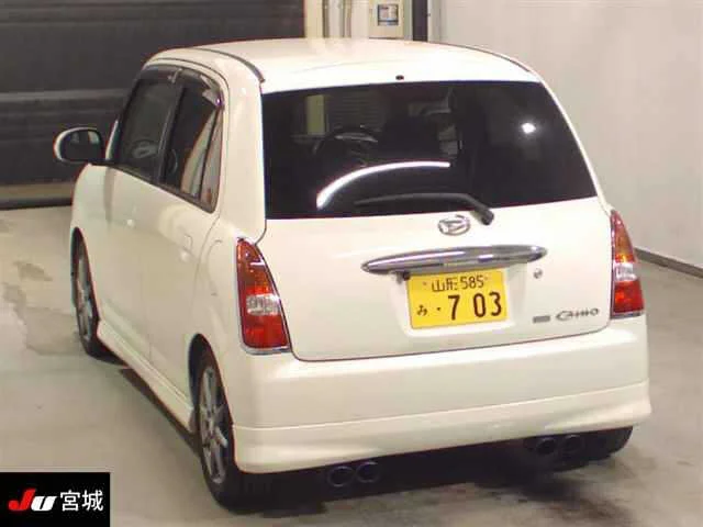 Daihatsu Mira 2005