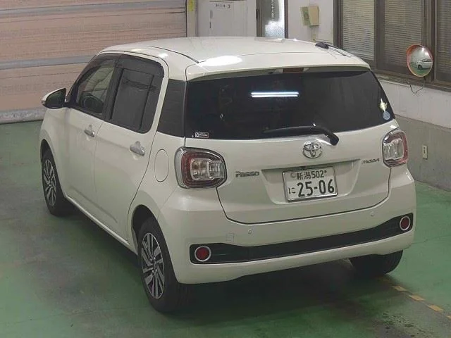 Toyota Passo 2016
