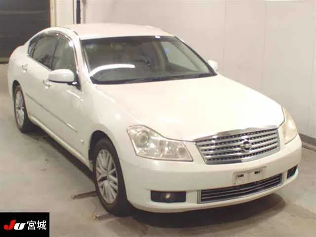 Nissan Fuga 2005