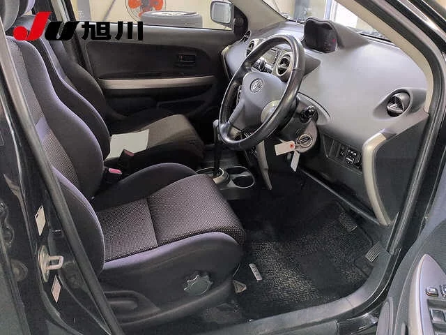 Toyota Ist 2003