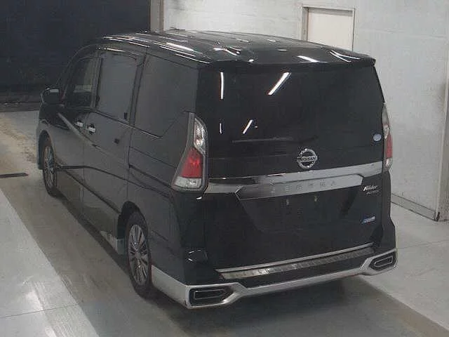 Nissan Serena  с аукциона в Японии