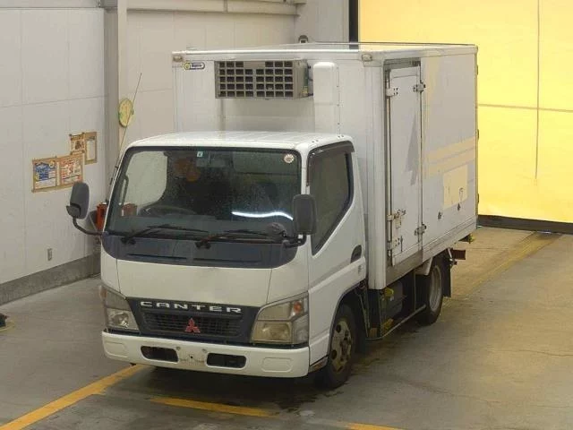 Mitsubishi Fuso Canter  с аукциона в Японии