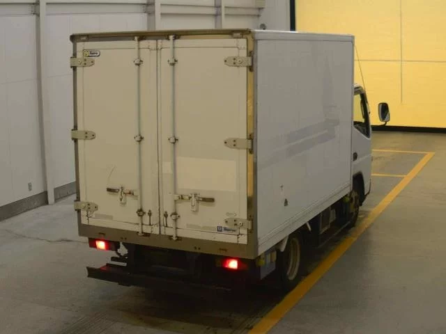 Mitsubishi Fuso Canter  с аукциона в Японии