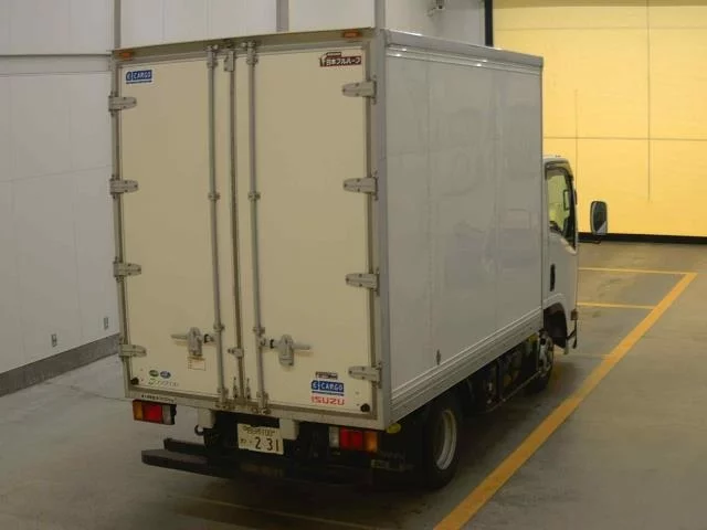 Isuzu Elf 2021