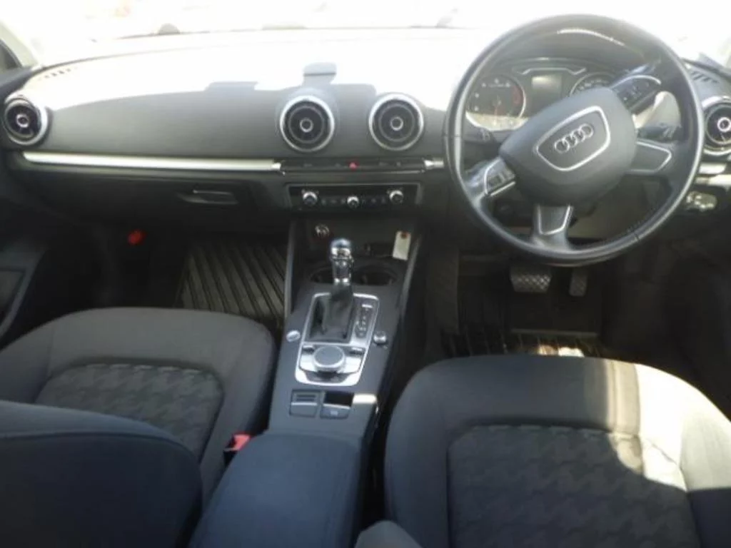 Audi A3  с аукциона в Японии