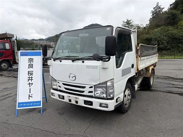Mazda Titan 2016
