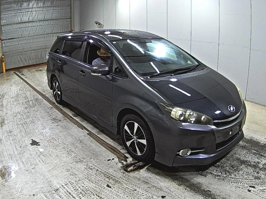 Toyota Wish 2012