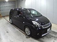Цена авто Toyota Isis с аукционов Японии, номер кузова ZGM10W, пробег 50 000, оценка 2