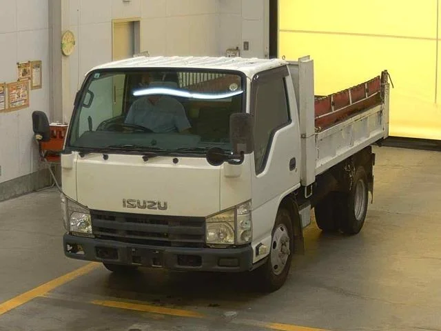 Isuzu Elf 2010