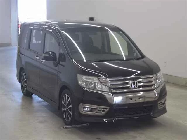 Honda Stepwgn 2015