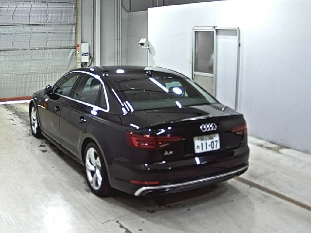 Audi A4  с аукциона в Японии