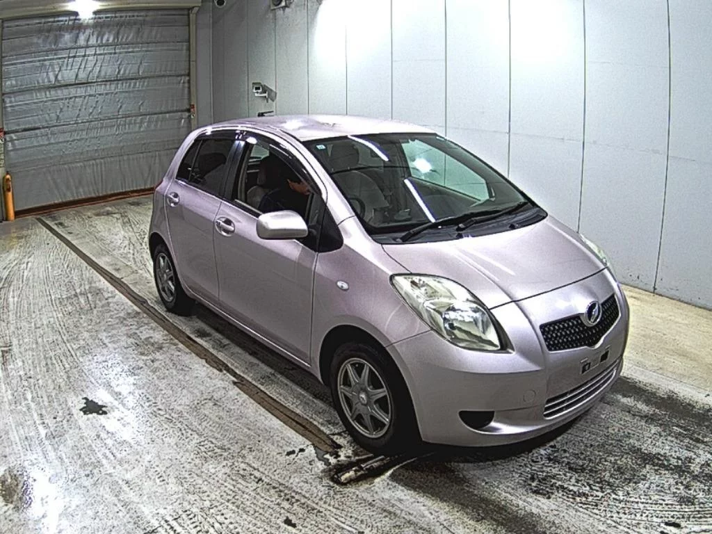 Toyota Vitz 2005