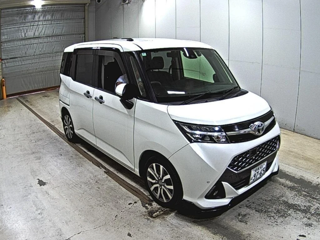 Toyota Tank 2018