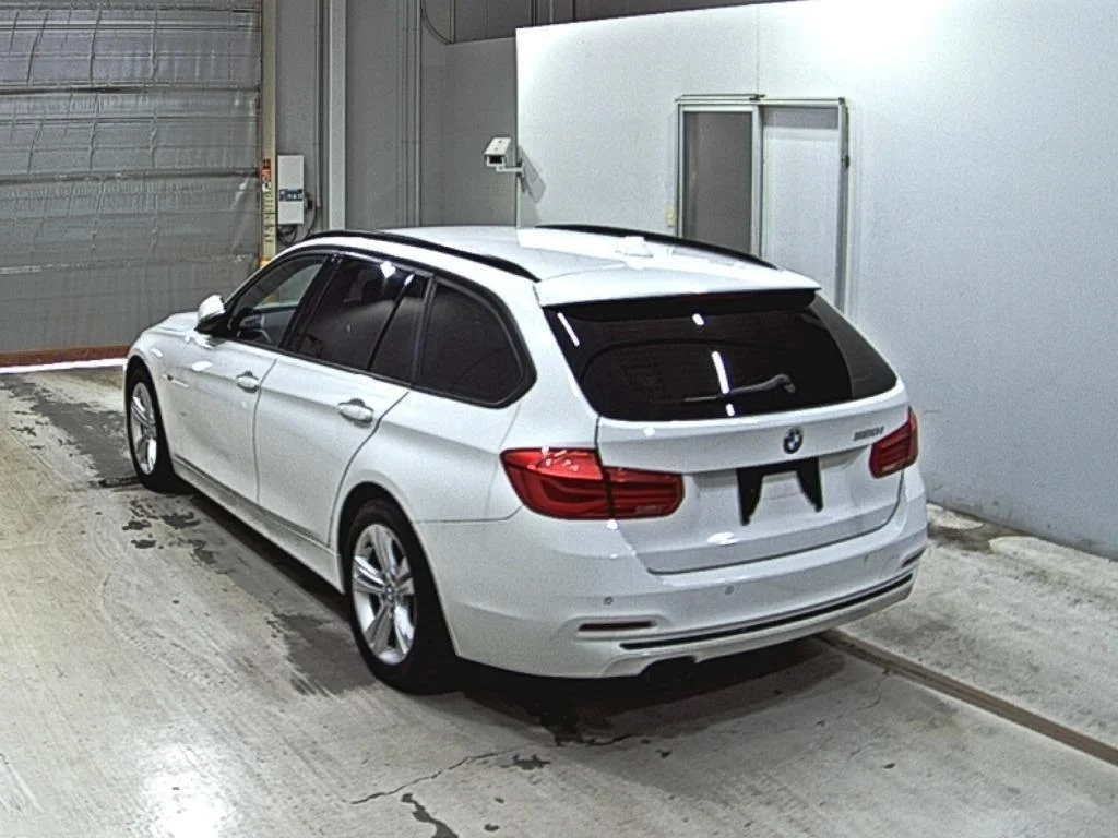 BMW 3-Series  с аукциона в Японии