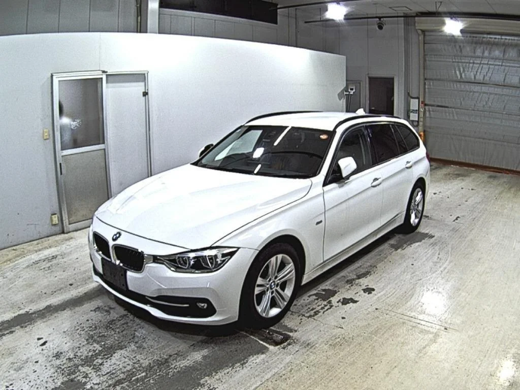 BMW 3-Series  с аукциона в Японии