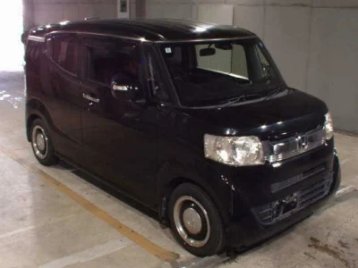 HONDA N BOX SLASH