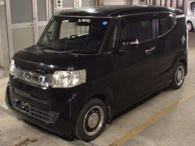 HONDA N BOX SLASH
