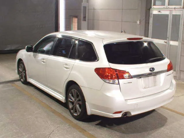 Subaru Legacy  с аукциона в Японии