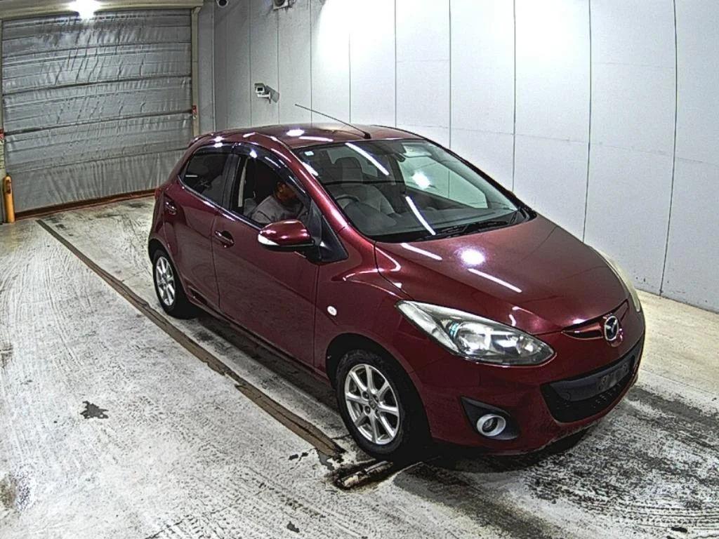 Mazda Demio 2011