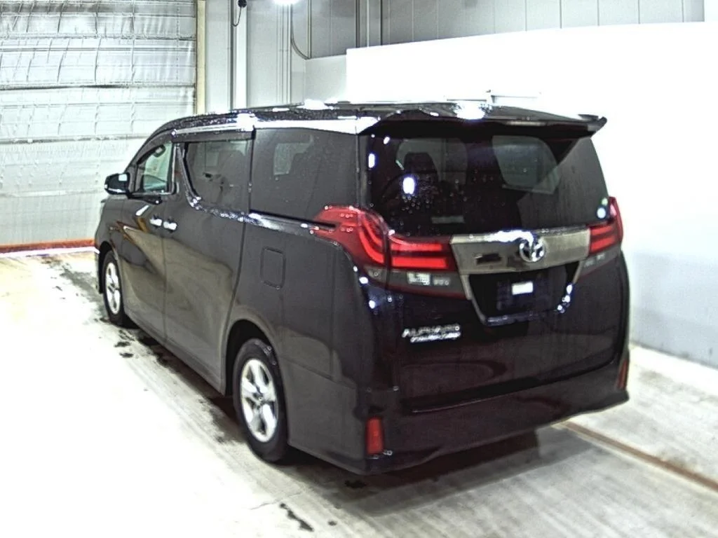 Toyota Alphard  с аукциона в Японии