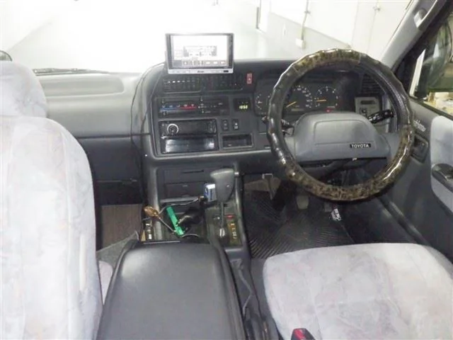 Toyota HiAce Van  с аукциона в Японии