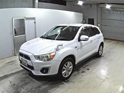 MITSUBISHI RVR