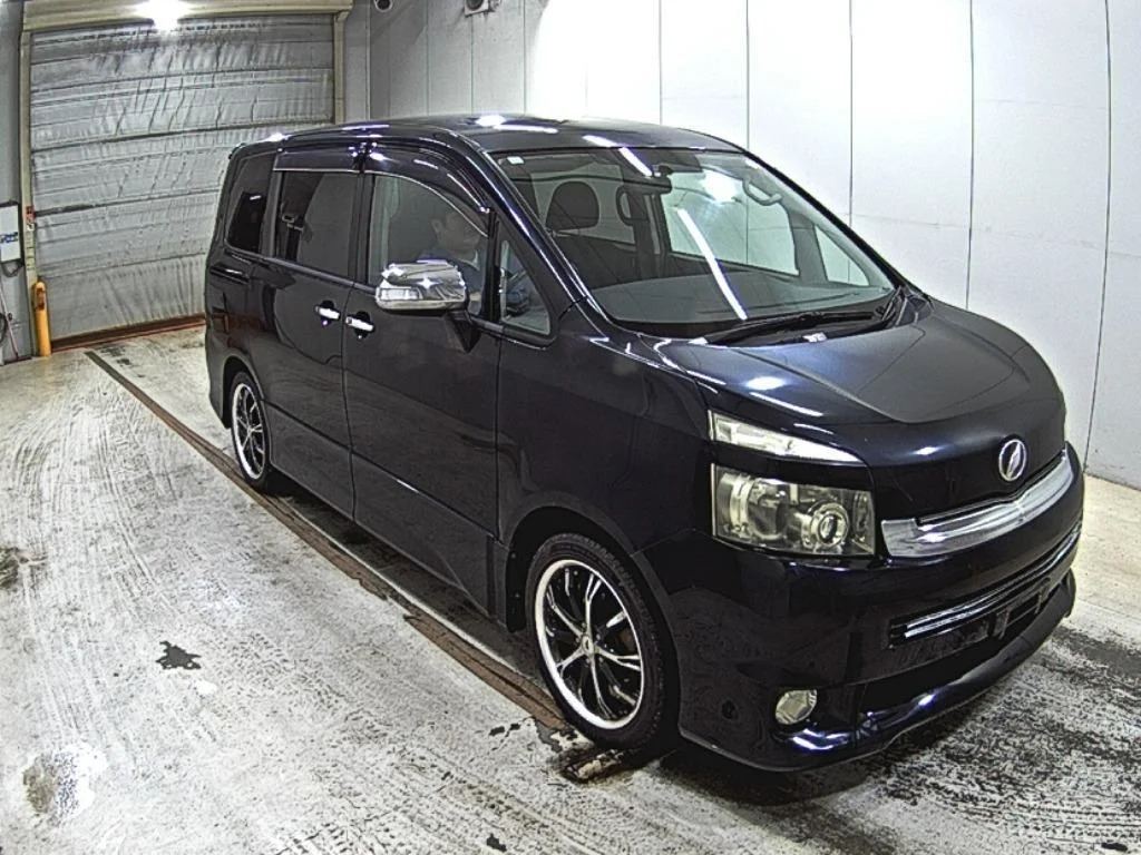 Toyota Voxy 2007