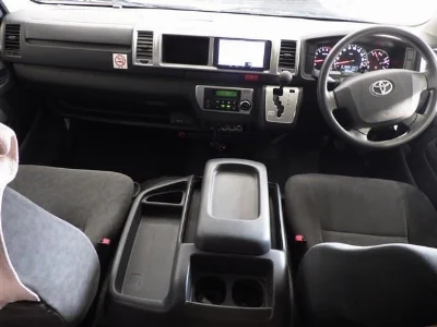 TOYOTA HIACE