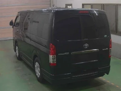 TOYOTA REGIUS VAN