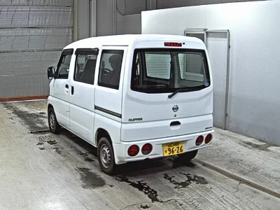 NISSAN CLIPPER VAN