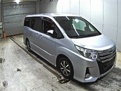 TOYOTA NOAH, 2015 — лот японского аукциона