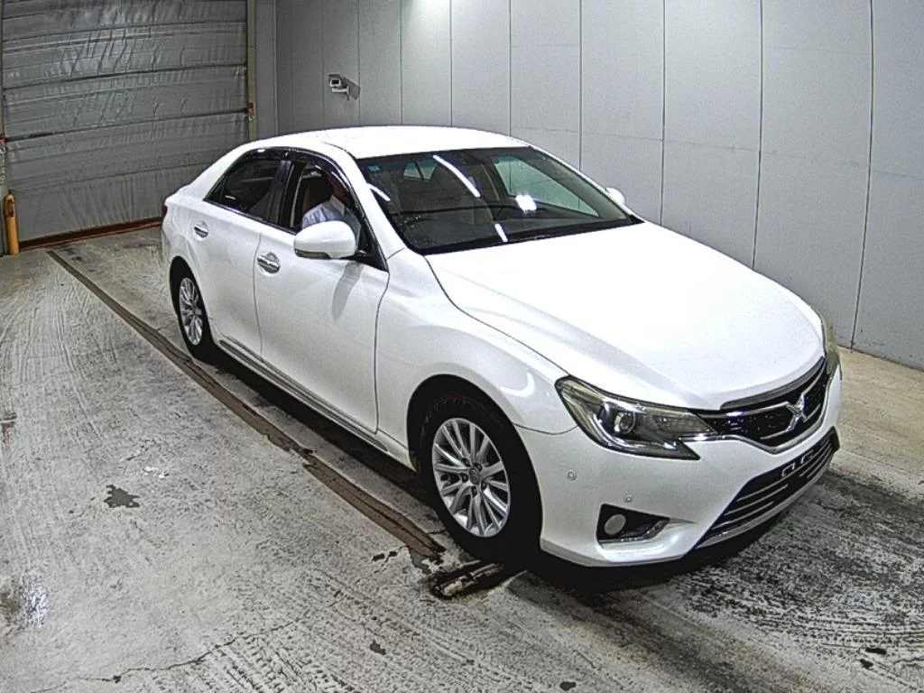 Toyota Mark X 2013