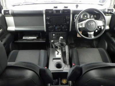 TOYOTA FJ CRUISER
