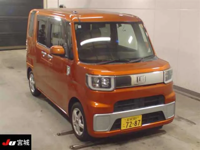 Daihatsu Wake 2014
