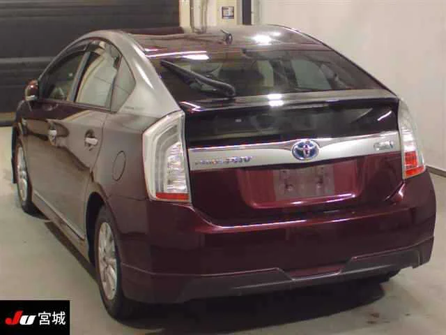 Toyota Prius  с аукциона в Японии