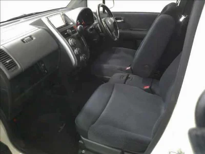 Honda Mobilio Spike